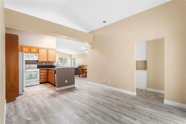 Building Photo - 22931 Springdale Dr