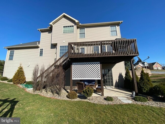 Building Photo - 45 S Strawberry Hill Dr