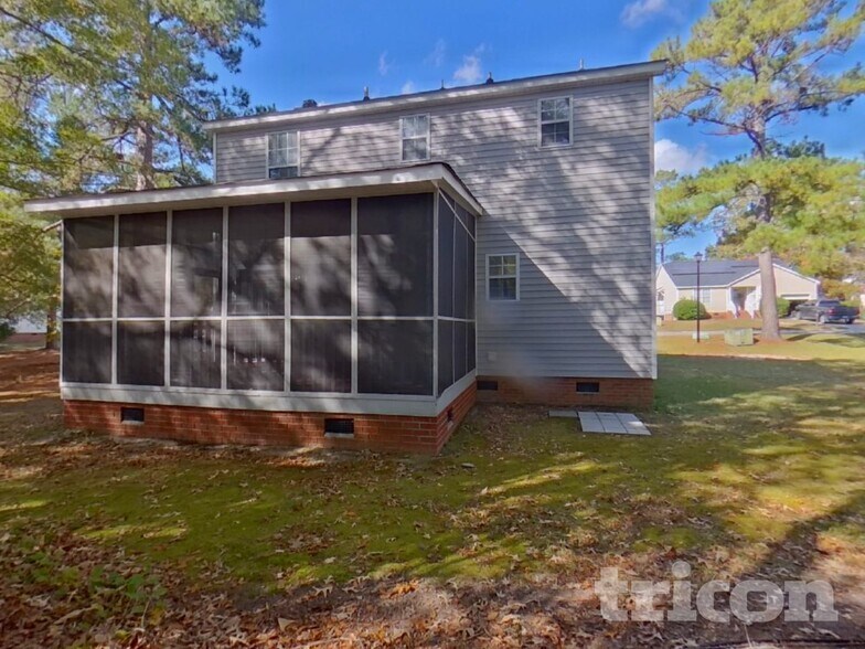 Building Photo - 104 Kells Dr