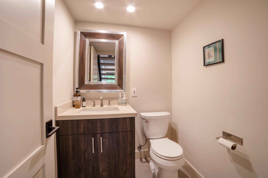 Building Photo - 419 Camino de las Colinas