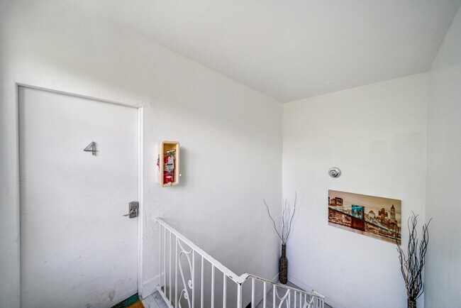 Building Photo - 1311 15th Terrace