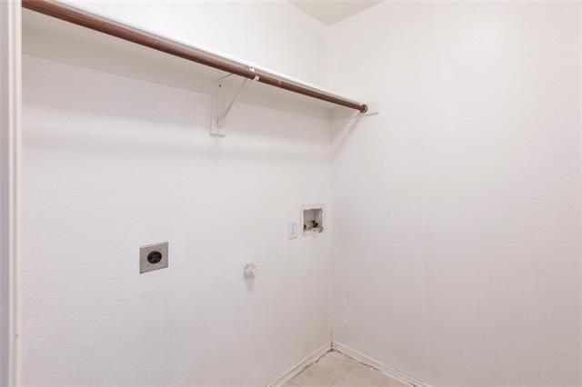 Building Photo - 6100 Pine Ridge Blvd