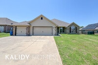 Building Photo - 3817 Kindle Ln