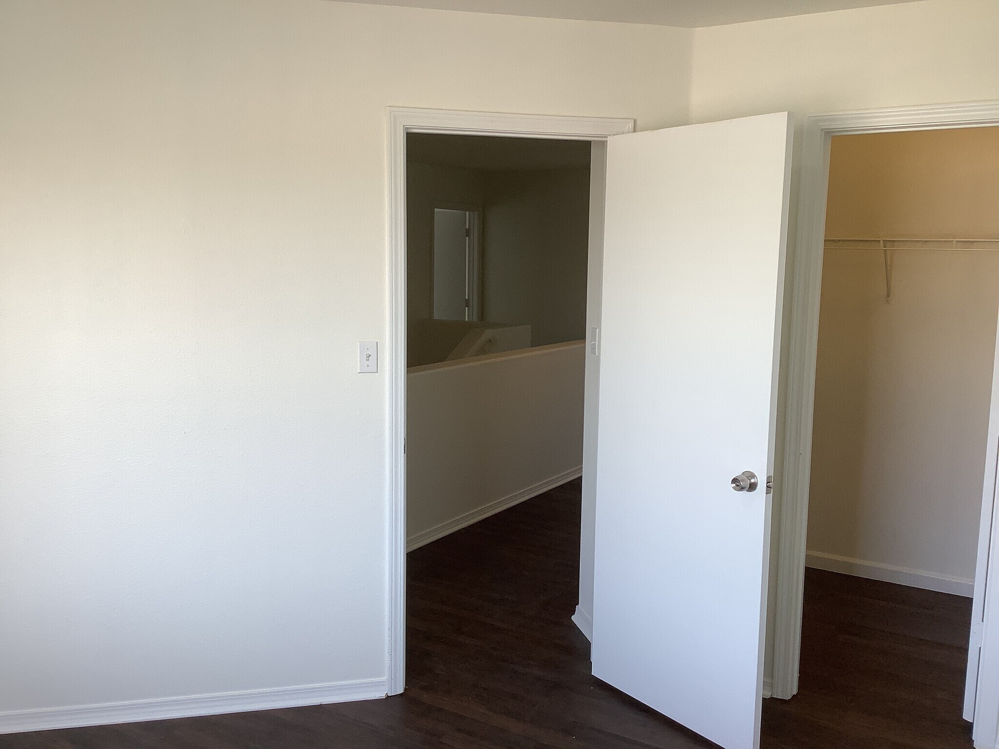 Building Photo - 1833 Chicoma Rd NE