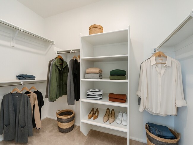 Building Photo - Amazing 2 Story with 4-Bedroom, 2.5-Bath H...