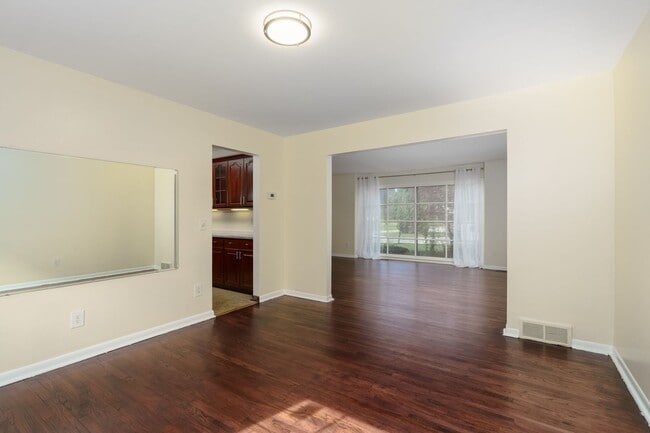 Building Photo - 2377 Williamstown Ct