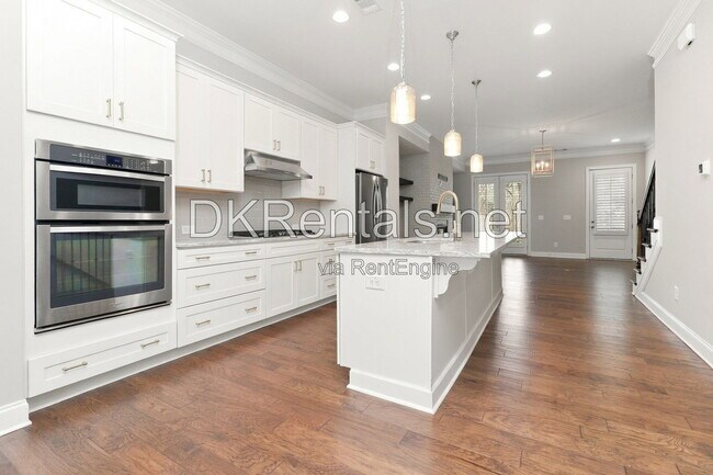 Building Photo - 2311 Mclean Chase