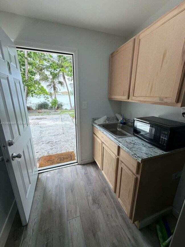 Building Photo - 20302 NW 39th Ct