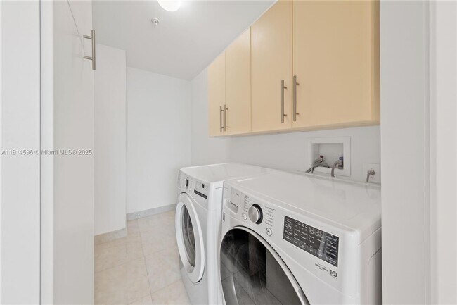 Building Photo - 50 South Pointe Dr