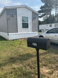 Building Photo - 3110 Victory Dr