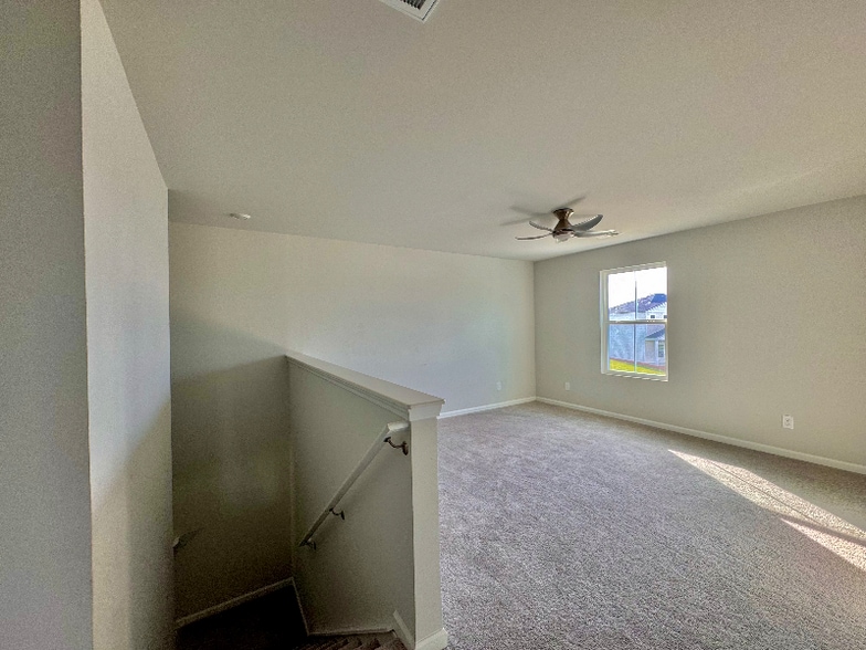 Building Photo - 321 Sweetbay Dr