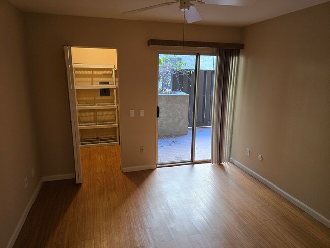 Building Photo - Updated Two Bedroom Condo in Fashion Valle...