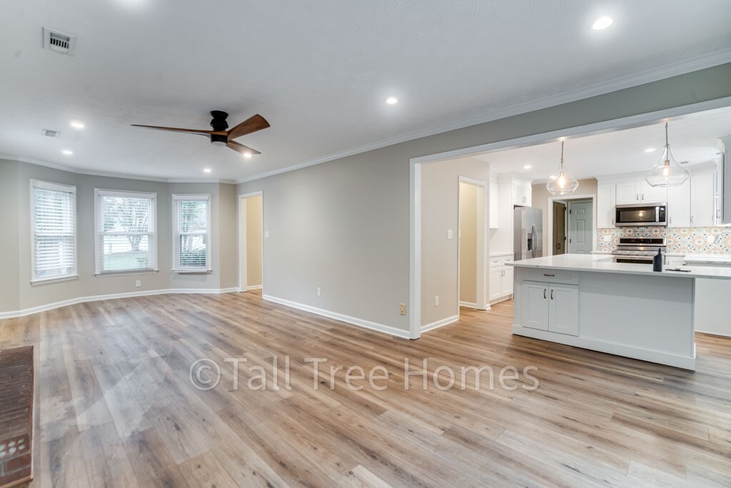 Building Photo - 410 Murry Park