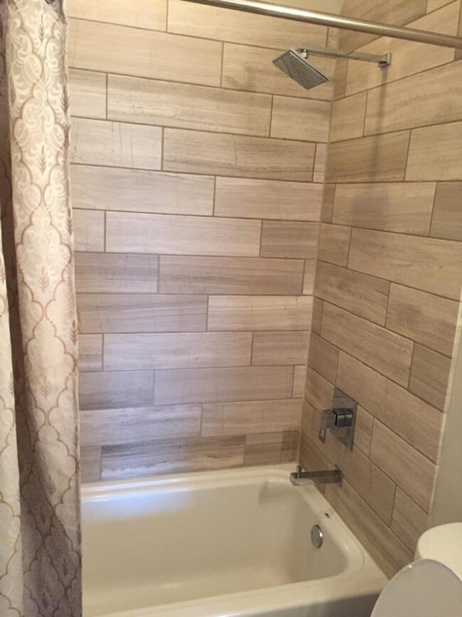 Building Photo - 4234 S Ellis Ave