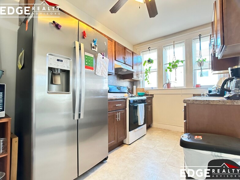 Building Photo - 1 Pama Gardens