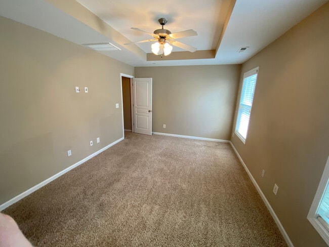 Building Photo - Room in Townhome on Keystone Park Dr