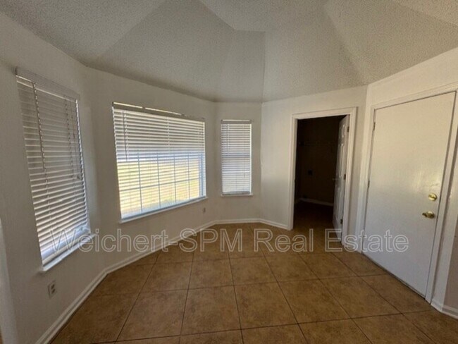 Building Photo - 5616 Autumn Valley Dr