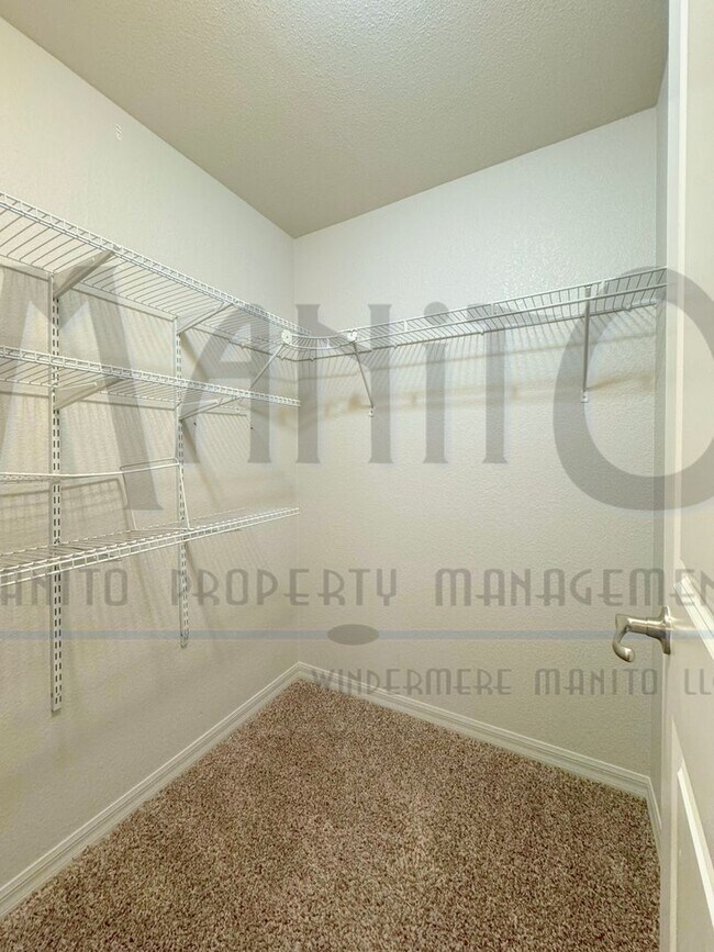 Building Photo - 521/523 E 11th Avenue Duplex