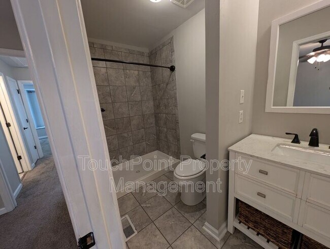Building Photo - 9111 Sharonbrook Dr