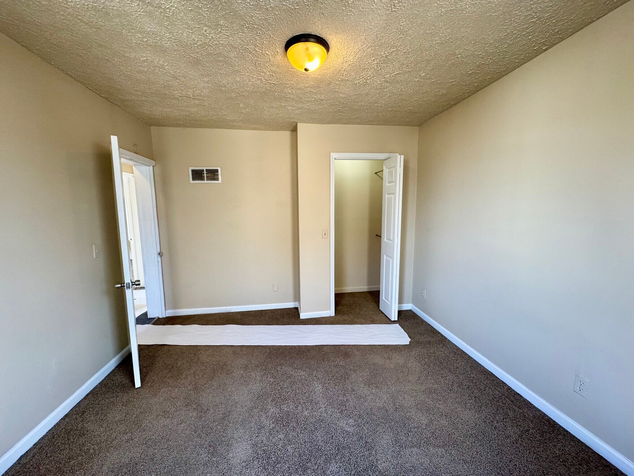 Building Photo - 641 Garfield Ave SW