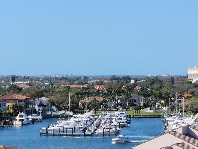 Building Photo - 5950 Pelican Bay Plaza S