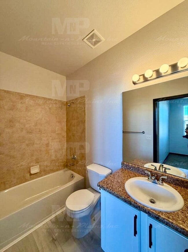 Building Photo - 3809 Rock Creek Dr