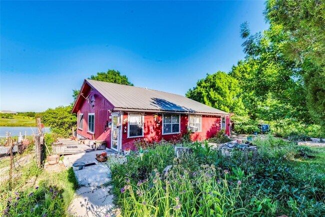 Primary Photo - 501 Engelke Rd