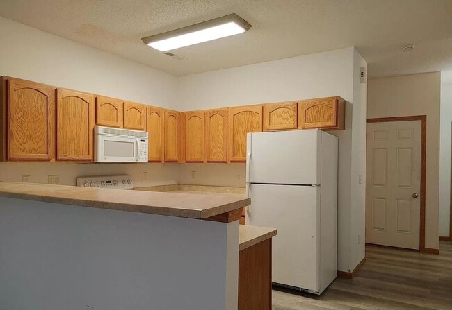Building Photo - 50 Thistle Ct