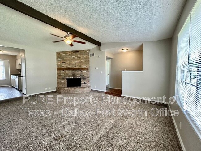 Building Photo - 3505 Biscay Dr