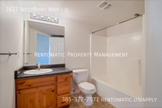 Building Photo - 1627 Westbury Way
