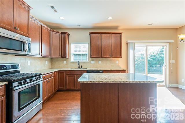 Building Photo - 2003 Fallondale Rd