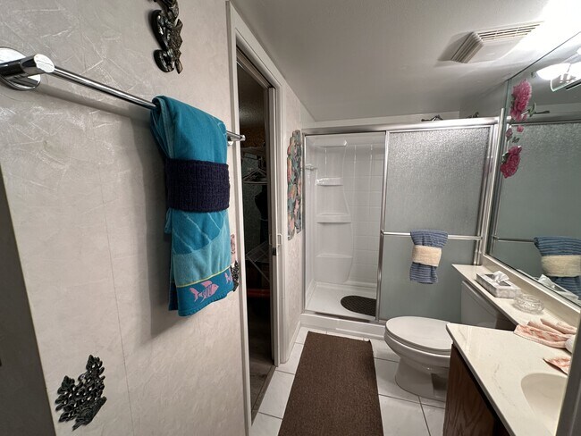 Building Photo - 1647 Brookhouse Ct