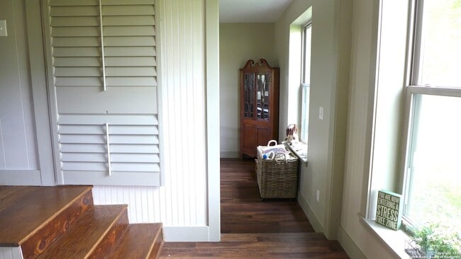 Building Photo - 234 Mill Dam Rd