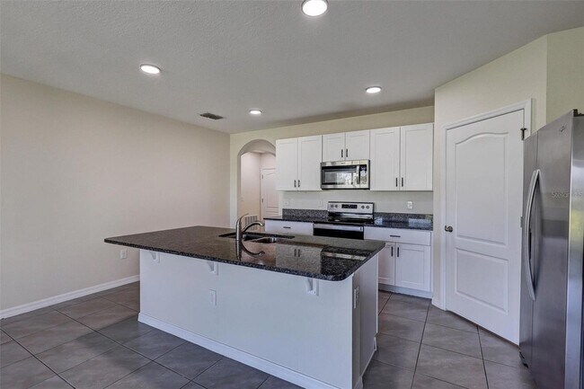 Building Photo - 1466 Mary Belle Ave