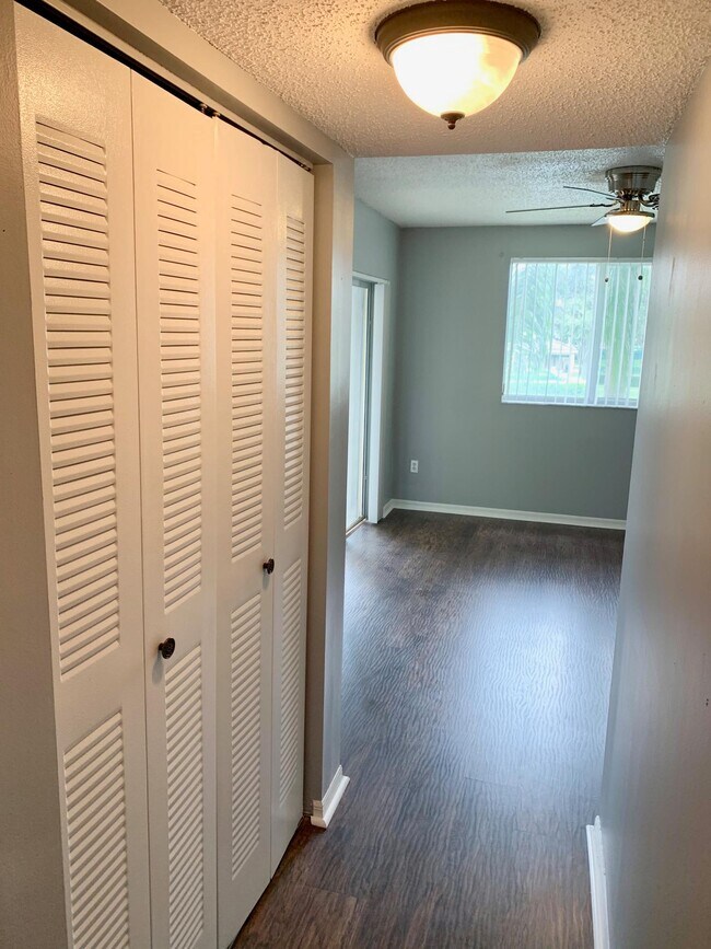 Building Photo - 2600 S University Dr