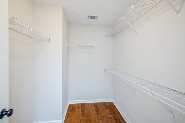 Building Photo - 1043 Wildfire Cir