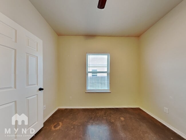 Building Photo - 226 Kaspar Way