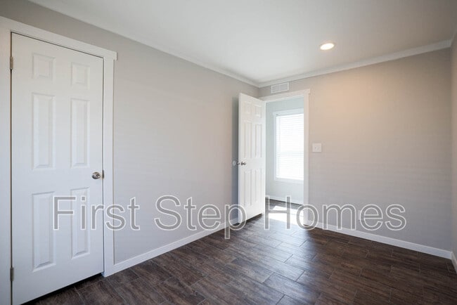 Building Photo - 133 Appaloosa Dr