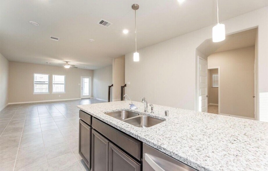 Building Photo - 1315 Gorman Ln
