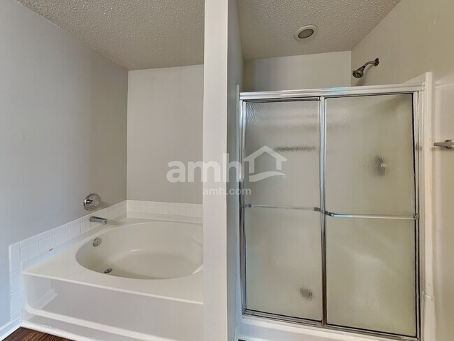 Building Photo - 1313 Central Park Dr