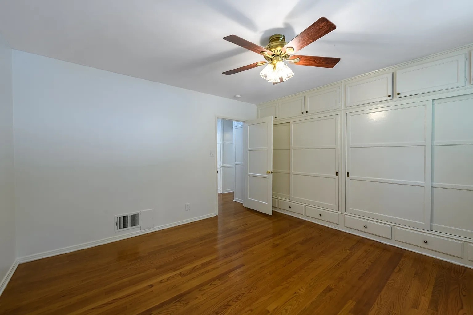 Building Photo - 10723 Ashton Ave