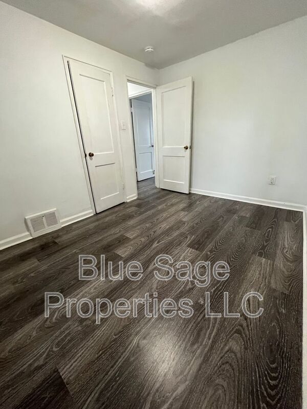 Building Photo - 25 Windsor Ln