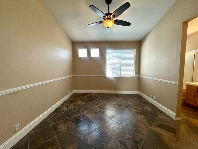 Building Photo - 5155 W Tropicana Ave