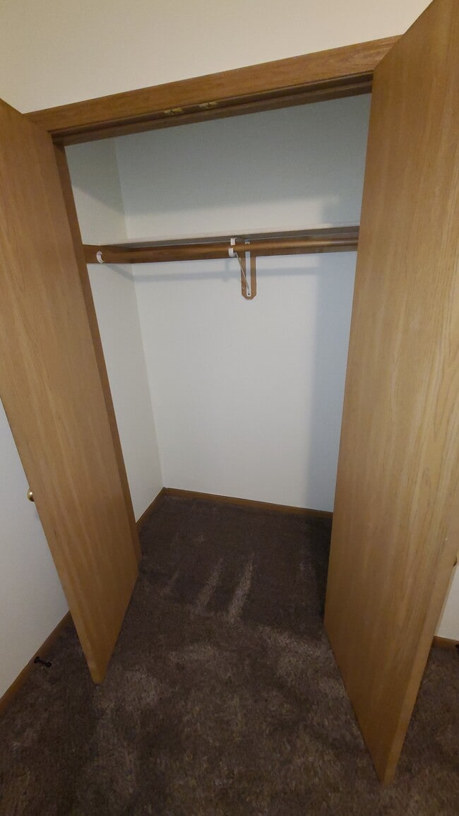 Closet - 5321 16th St