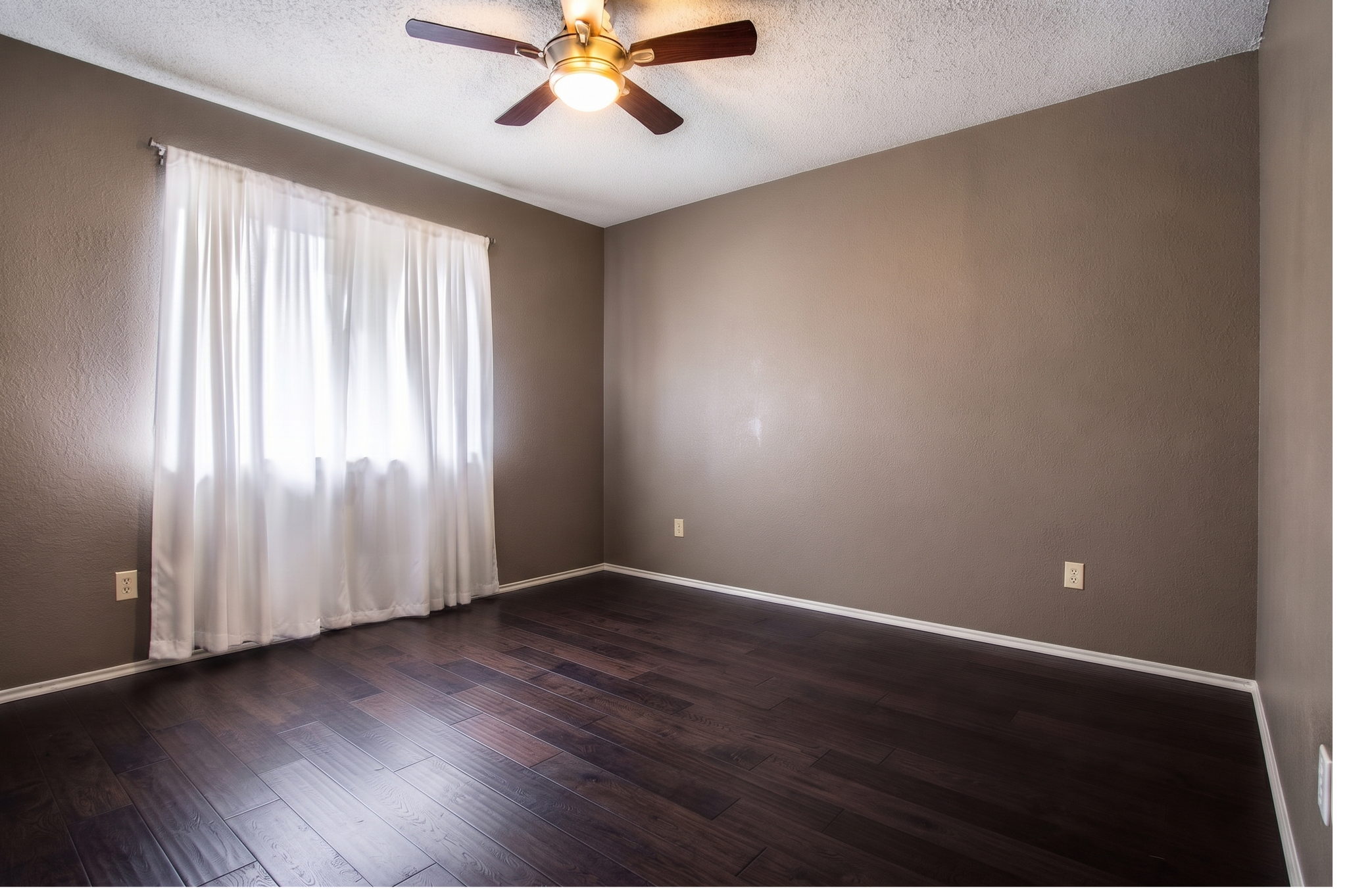 Building Photo - 2504 Heatherdale Dr
