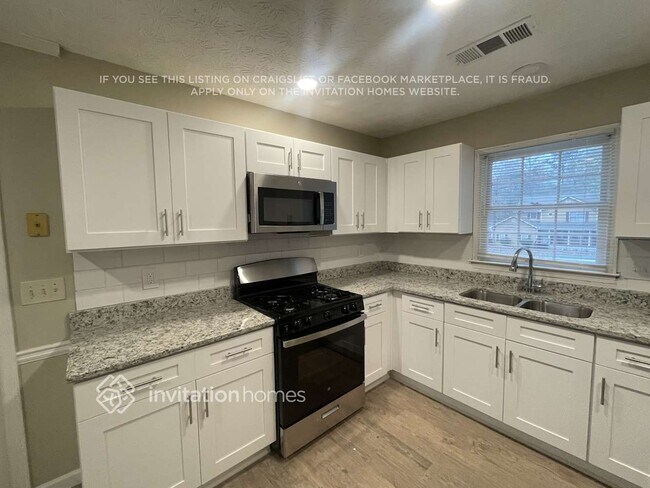 Building Photo - 2634 Laurel Woods Ln SE