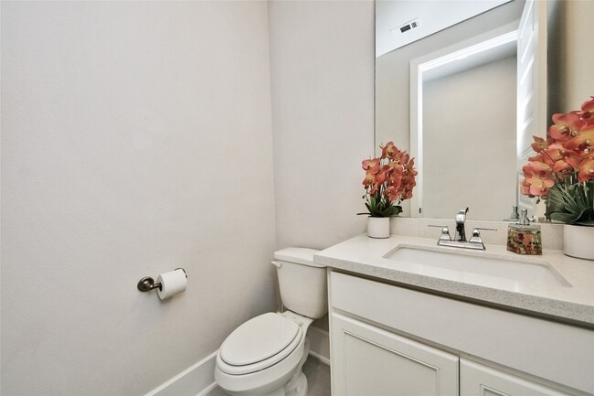 Building Photo - 7030 House Wren Ct