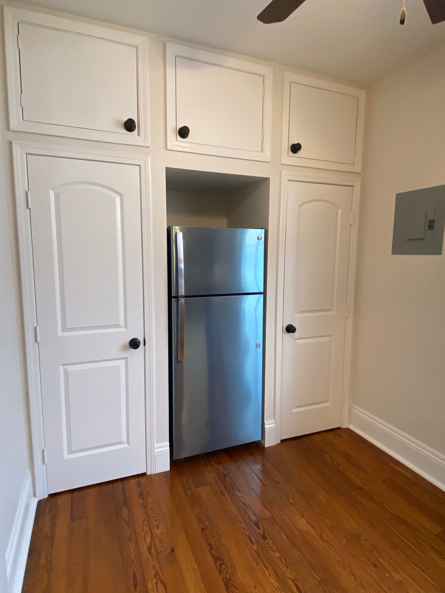 Kitchen storage - 1414 Thalia St