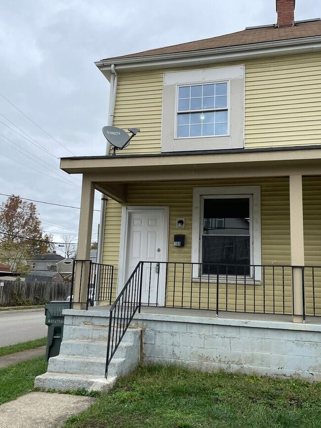 Building Photo - Inviting 2-Bedroom Apartment with Ideal Am...