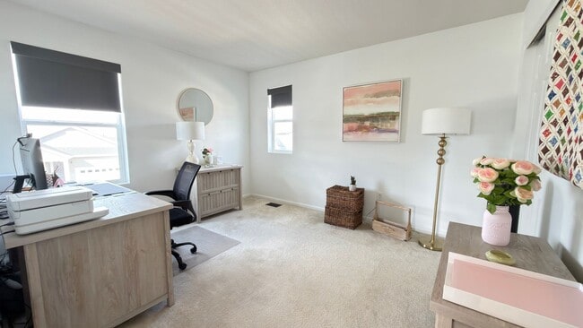 Building Photo - 965 N Waterloo Ct